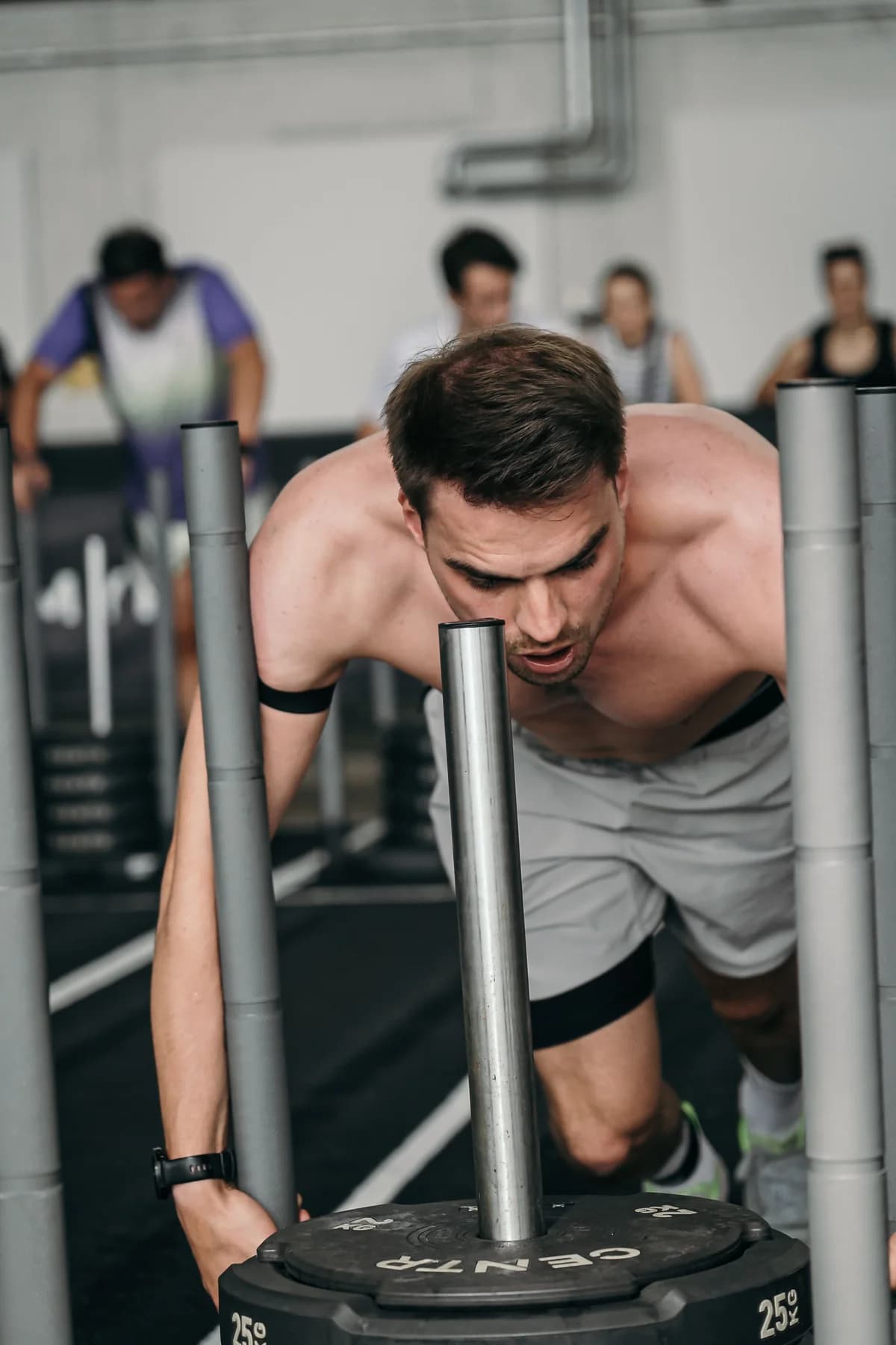 Sled Push beim Hyrox-Wettkampf